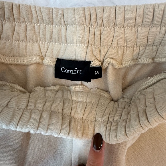 Comfrt Set - Picture 5 of 7